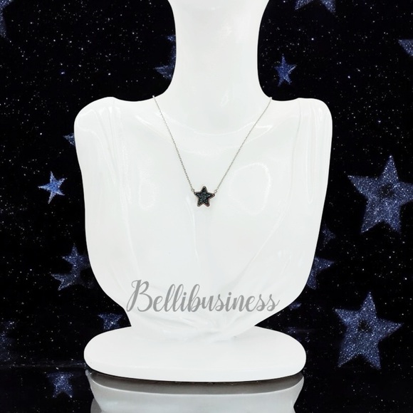 Kendra Scott Jae Star Pendant necklace - Picture 7 of 7